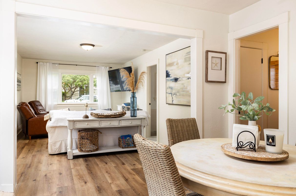 Dining room, Interior, Wood Texture Flooring