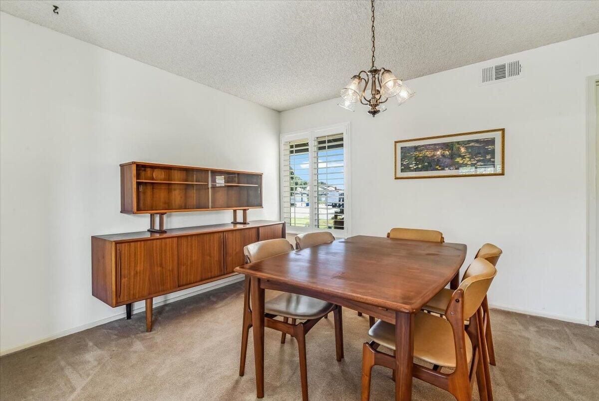 Chandelier, Dining room, Interior