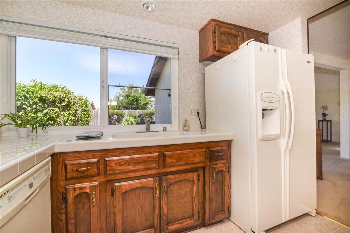 Interior, Kitchen, Recessed Lighting, Tile Countertops