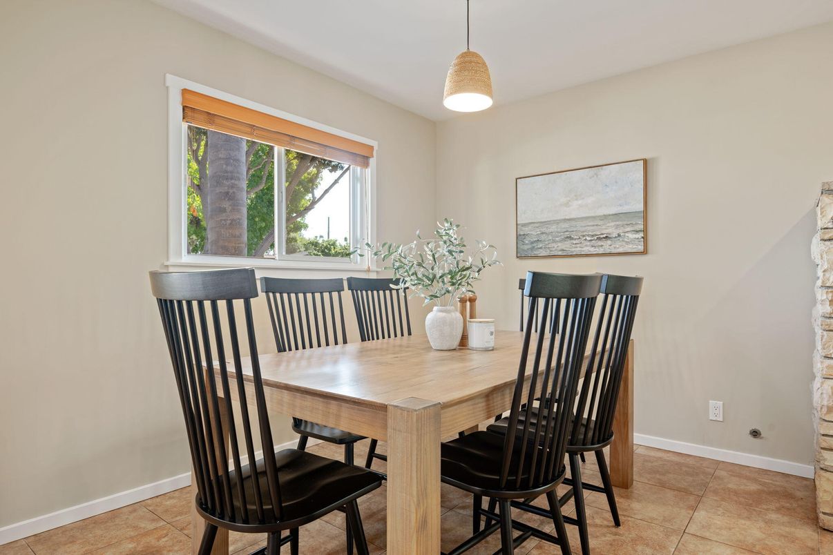Dining room, Interior, Pendant Lights