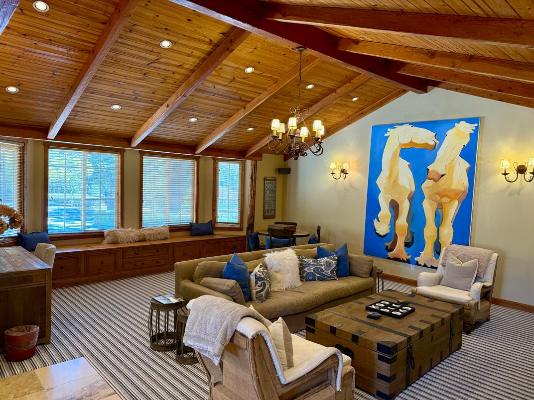 Chandelier, Interior, Living room, Recessed Lighting, Wooden Beams, Wooden Ceilings