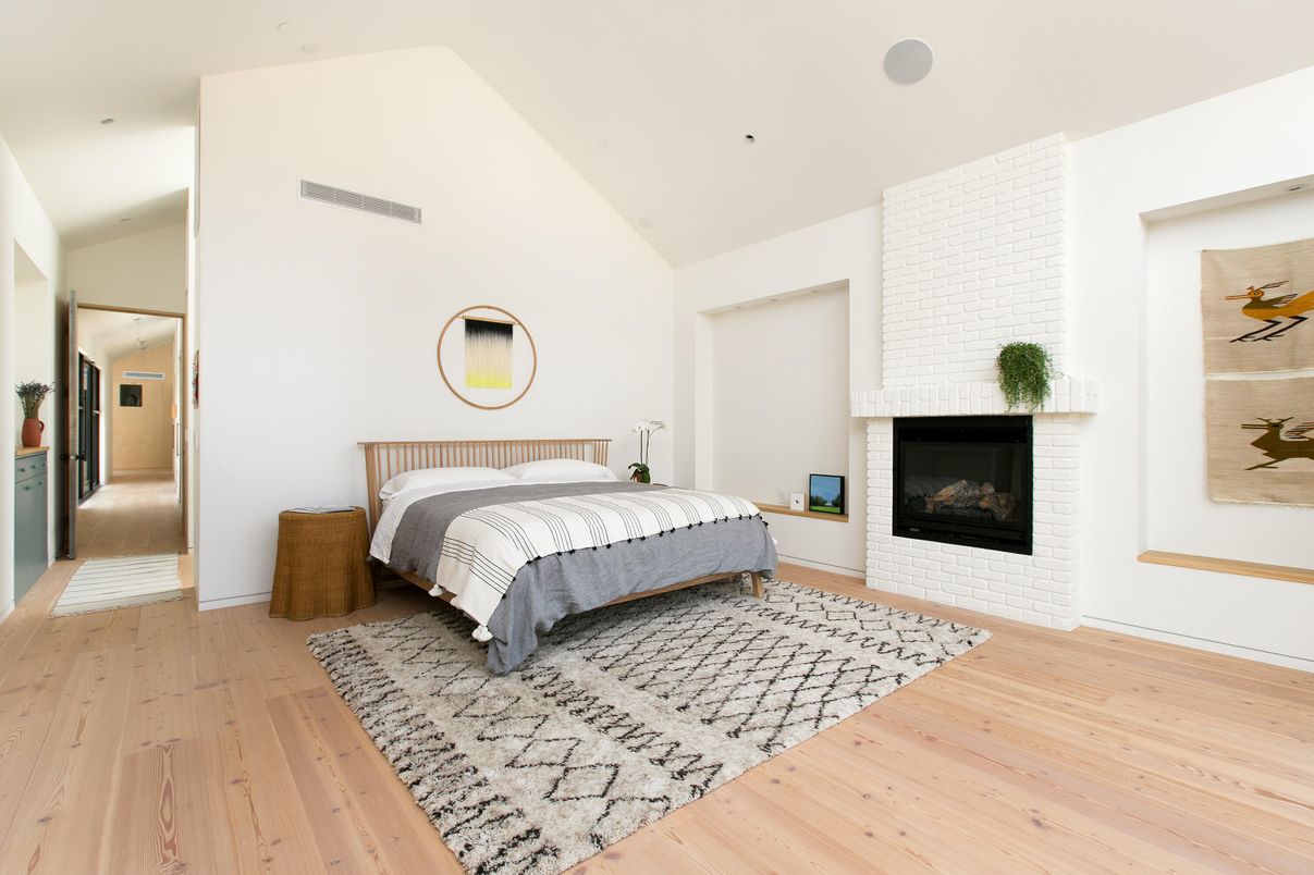 Bedroom, Fireplace, Interior, Recessed Lighting, Wood Texture Flooring