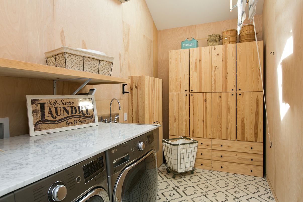 Interior, Washer