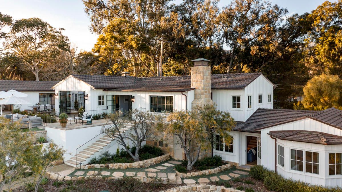 Backyard, Exterior, Facade, Farmhouse
