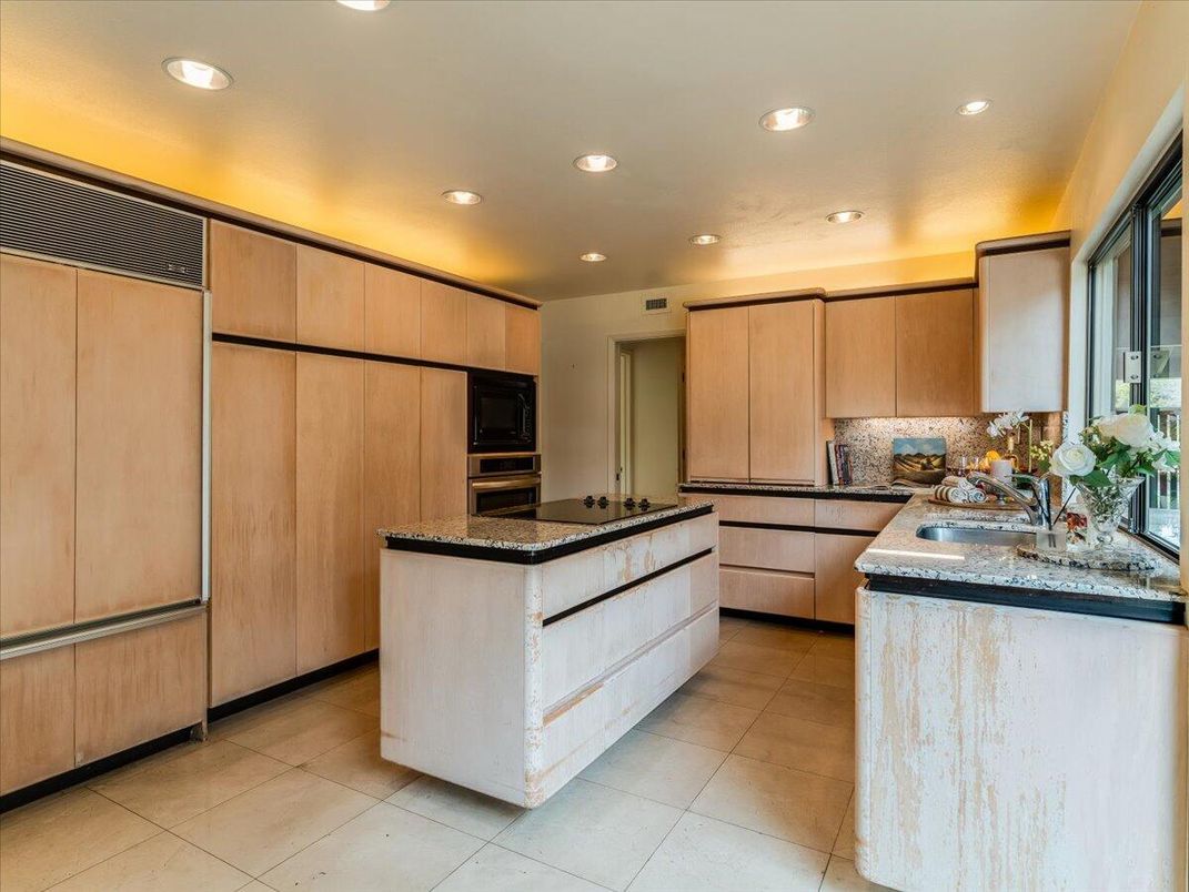 Interior, Kitchen, Recessed Lighting