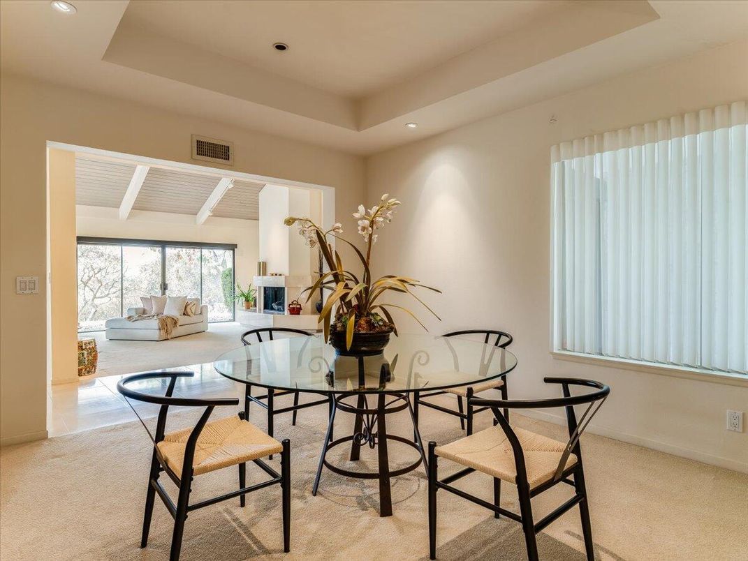 Dining room, Interior, Living room, Recessed Lighting