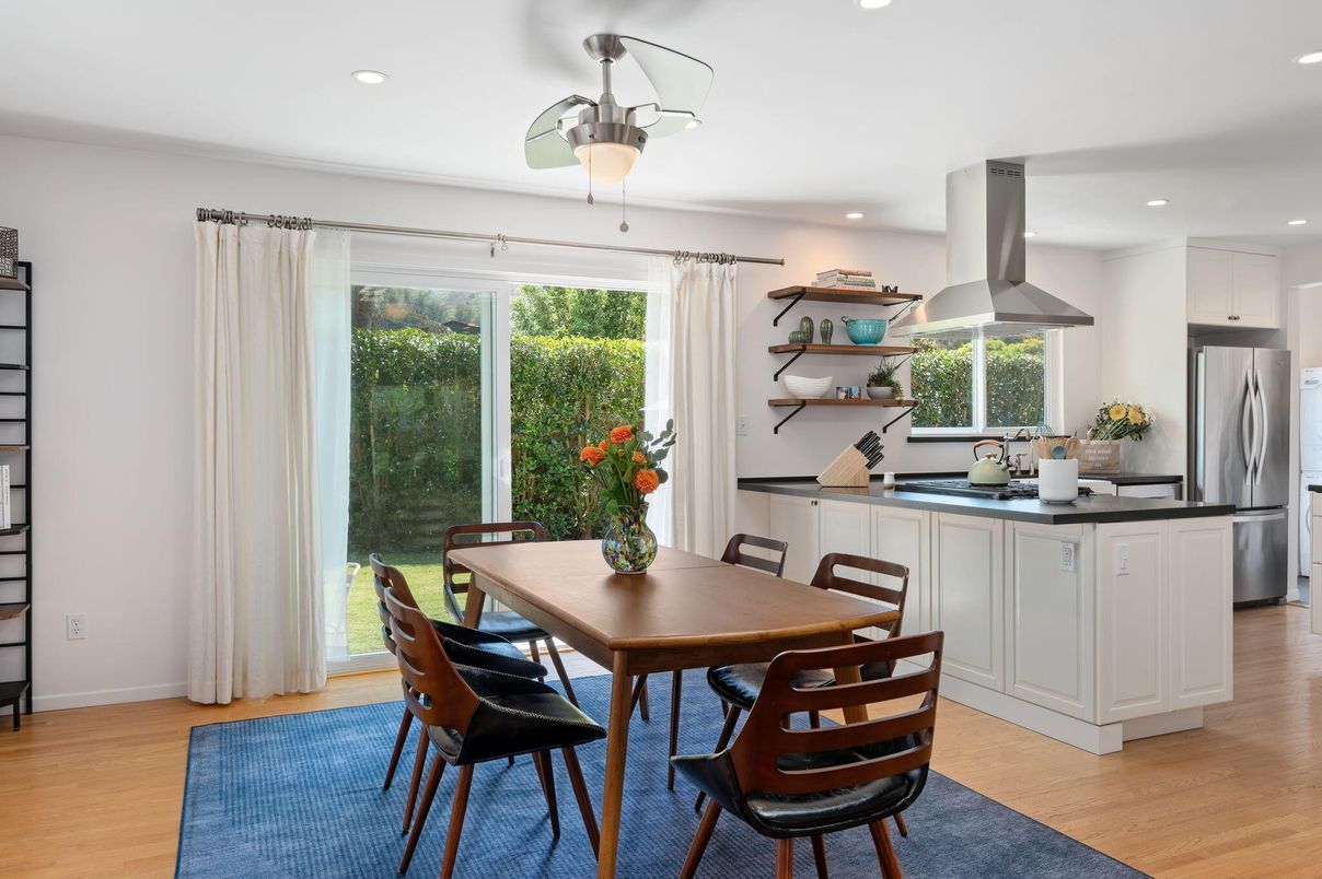 Dining room, Interior, Kitchen, Recessed Lighting, Stainless Steel Appliances, Wood Texture Flooring