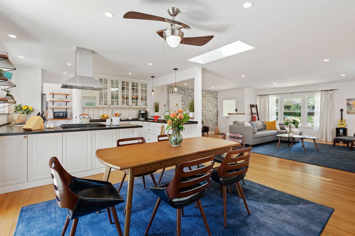 Dining room, Interior, Kitchen, Living room, Pendant Lights, Recessed Lighting, Wood Texture Flooring
