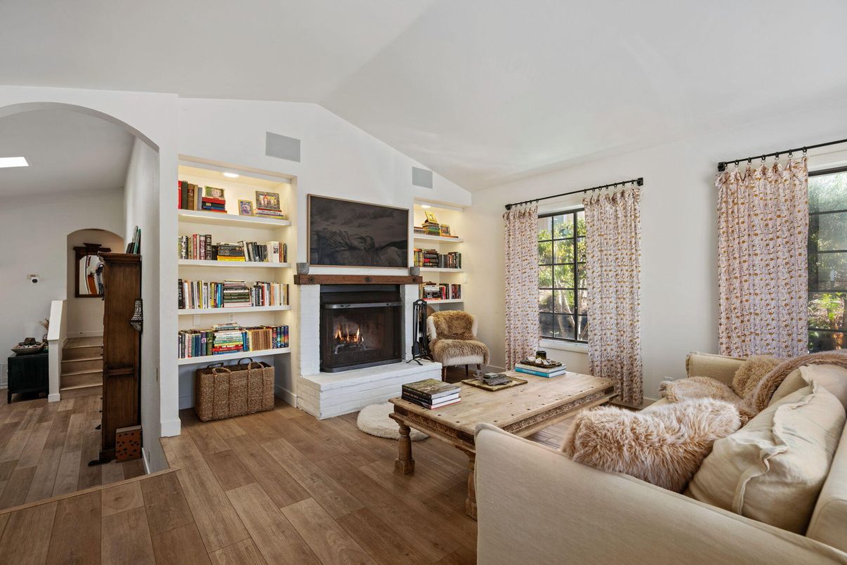 Fireplace, Interior, Living room, Recessed Lighting, Wood Texture Flooring