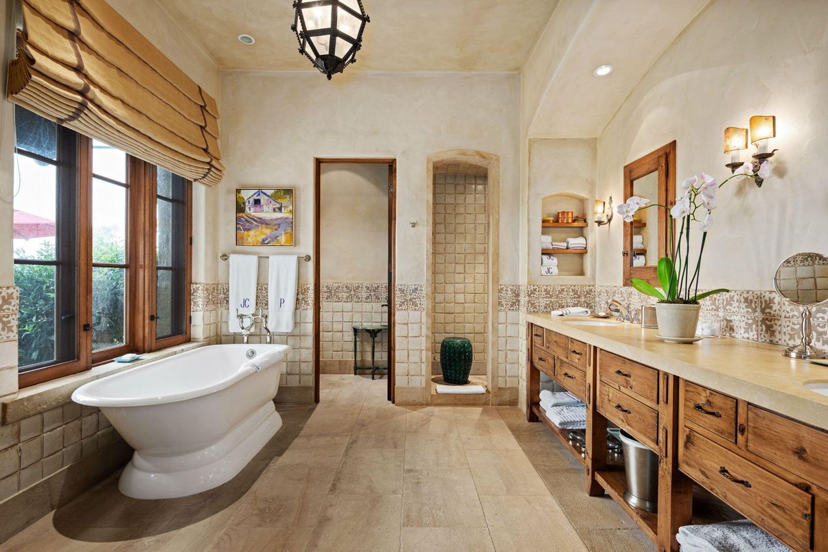 Bathroom, Dual Sink Vanities, Free Standing Baths, Interior, Recessed Lighting