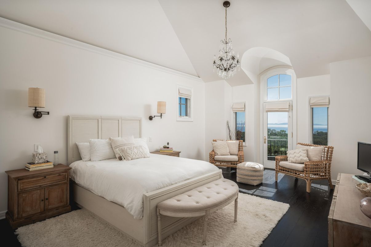 Bedroom, Chandelier, Interior, Pendant Lights, Wood Texture Flooring