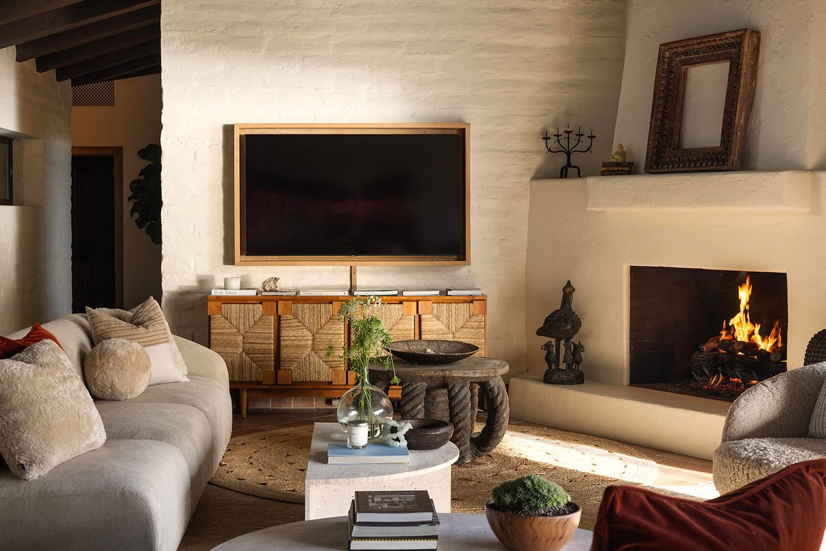 Fireplace, Interior, Living room