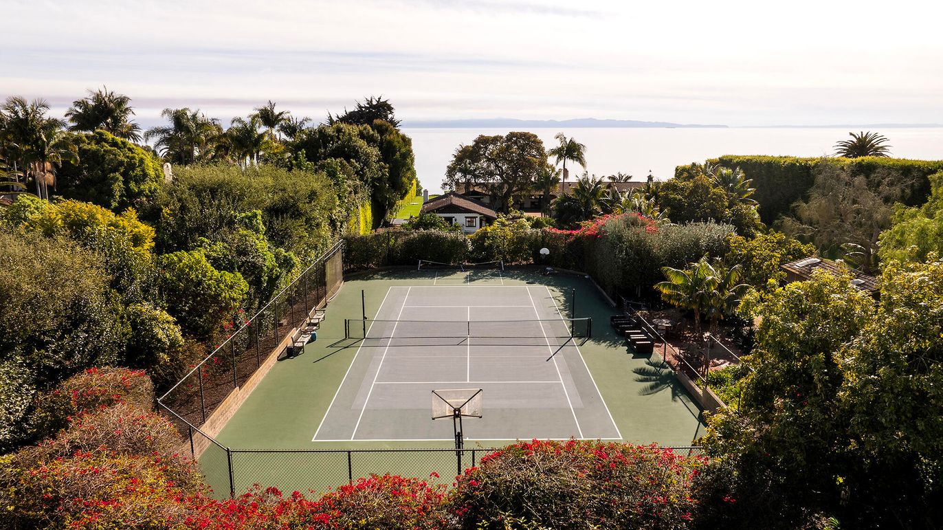 Exterior, Tennis Courts