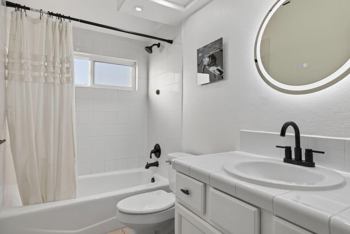 Bathroom, Interior, Recessed Lighting, Tile Countertops