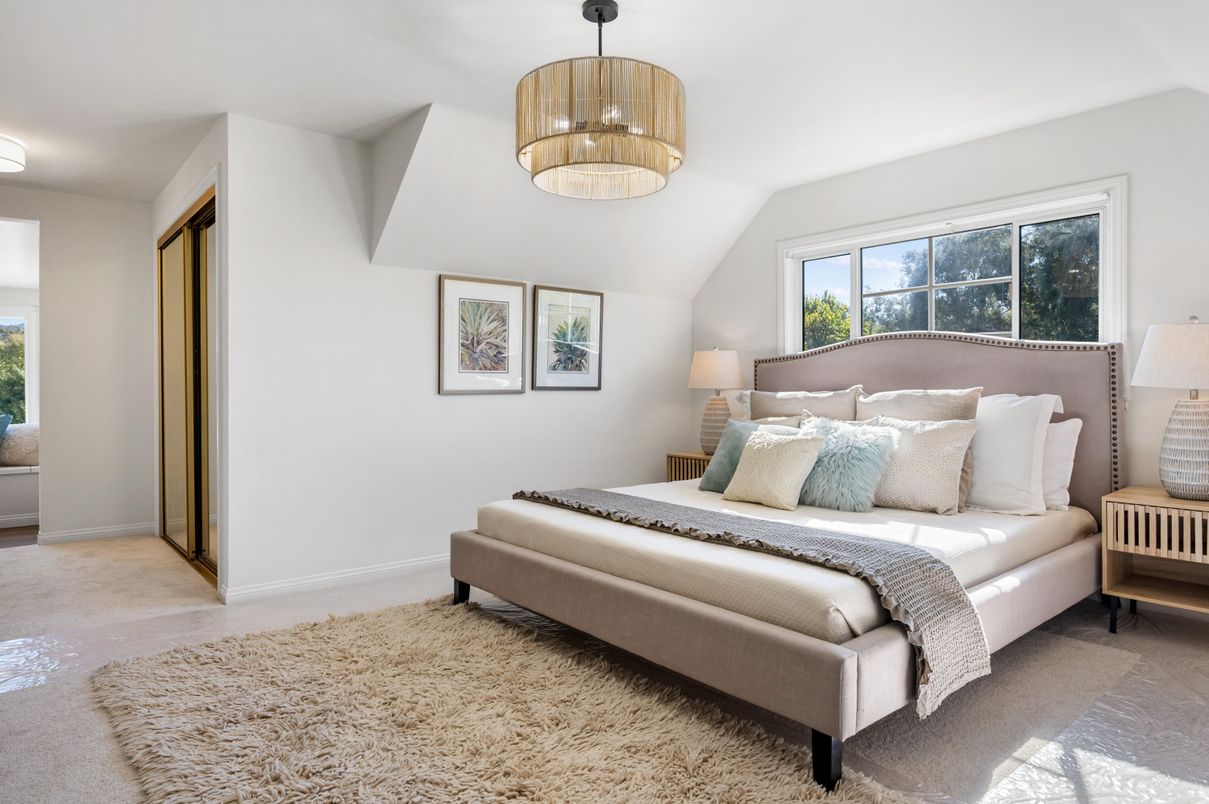 Bedroom, Interior, Pendant Lights