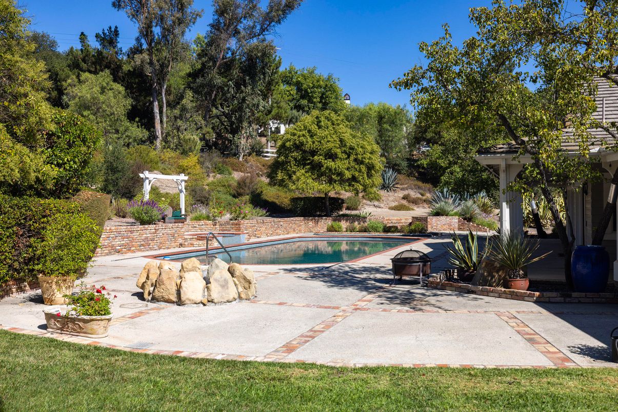 Backyard, Exterior, Pool