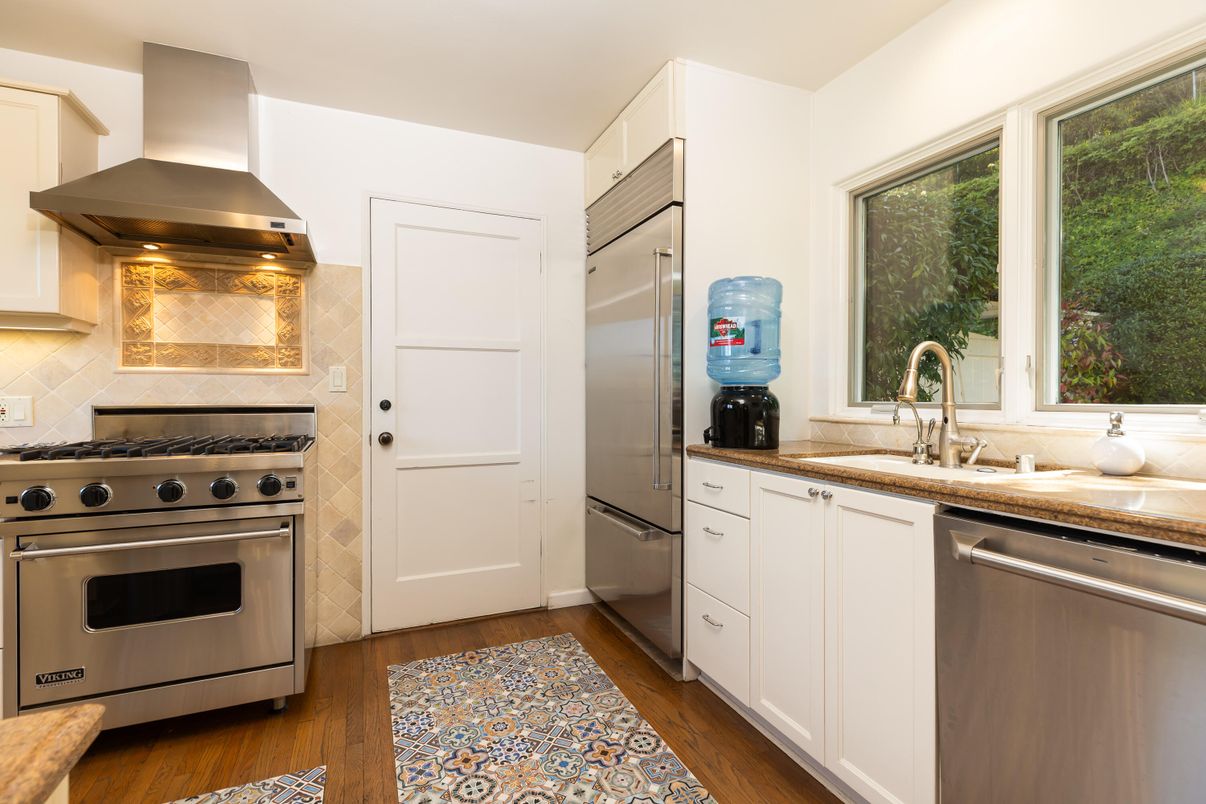 Interior, Kitchen, Stainless Steel Appliances, Wood Texture Flooring