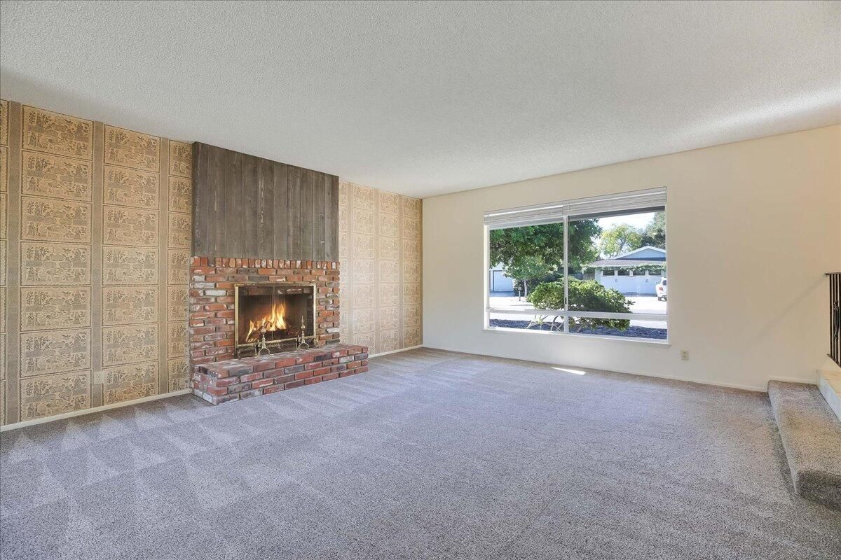 Empty room, Fireplace, Interior, Wooden Walls