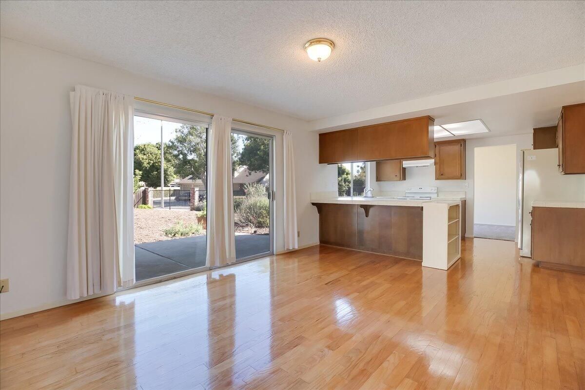 Empty room, Interior, Kitchen, Wood Texture Flooring