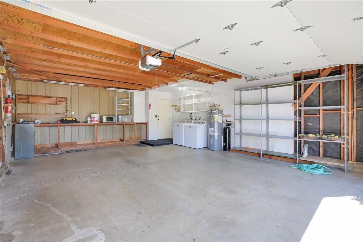 Garage, Interior, Washer, Wooden Beams