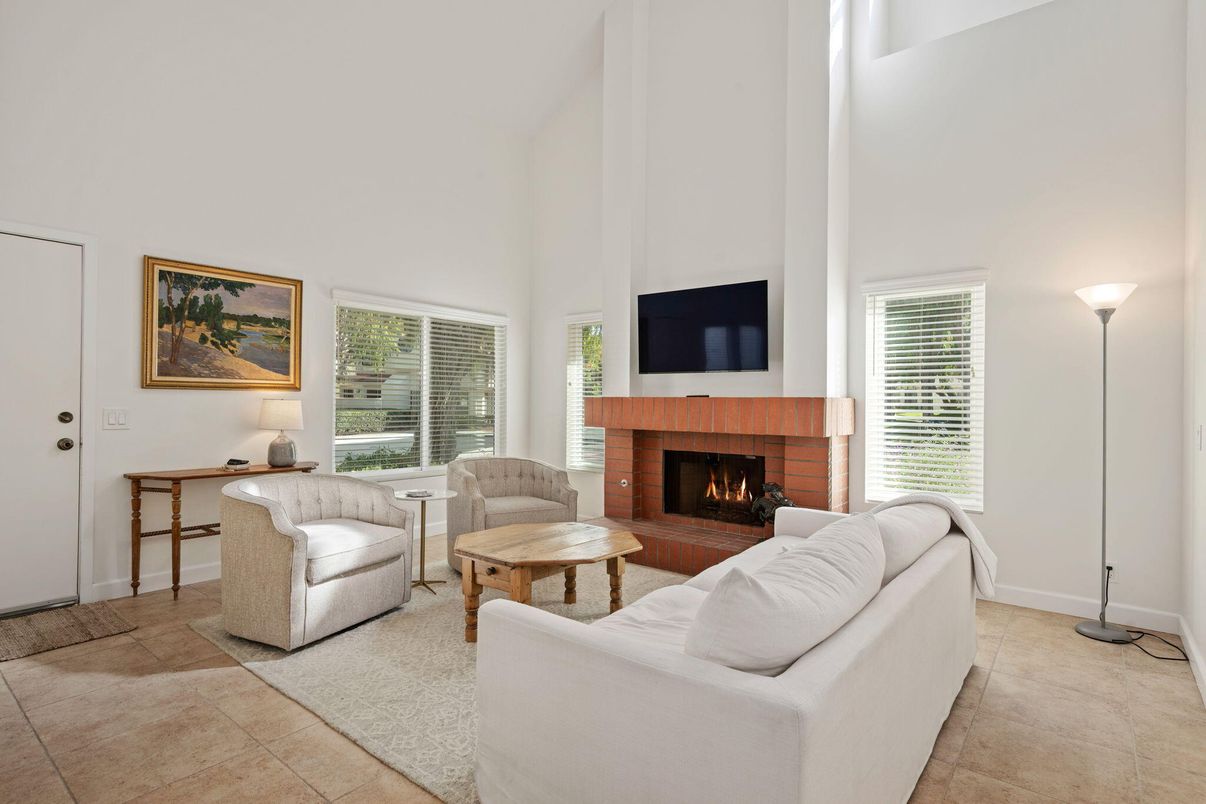 Fireplace, Interior, Living room