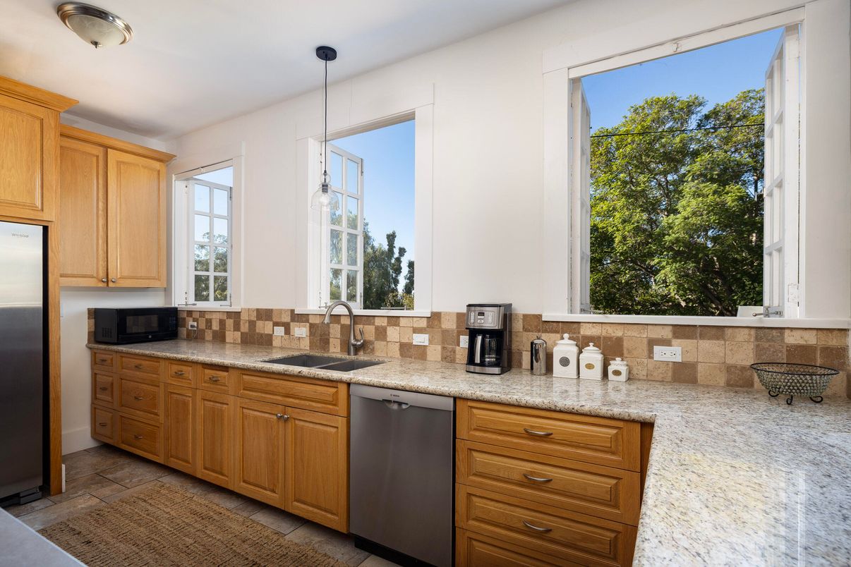 Interior, Kitchen, Pendant Lights, Stainless Steel Appliances