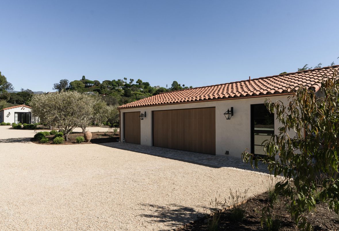 Detached Garage, Exterior