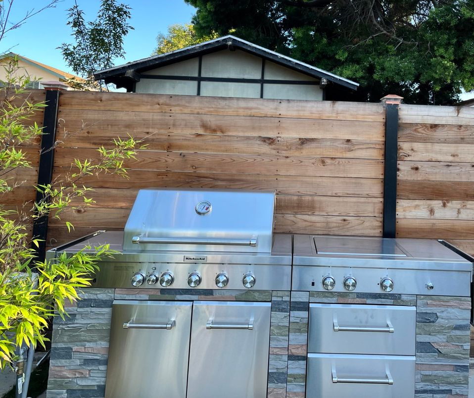 Exterior, Outdoor Kitchen