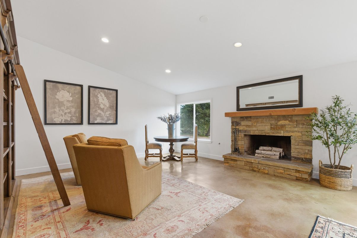 Fireplace, Interior, Living room, Recessed Lighting