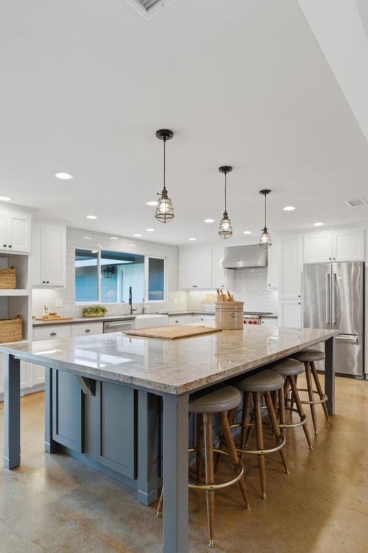 Interior, Kitchen, Pendant Lights, Recessed Lighting, Stainless Steel Appliances