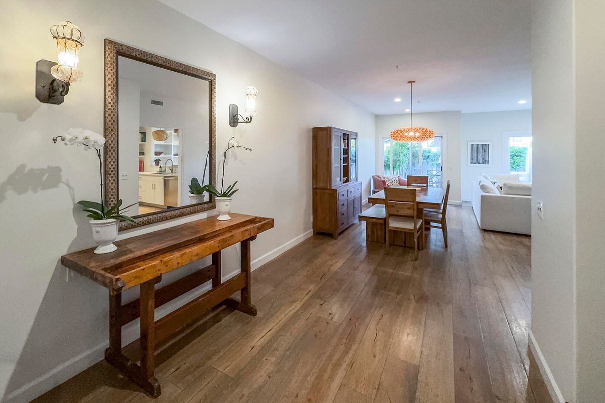 Dining room, Interior, Living room, Recessed Lighting, Wood Texture Flooring