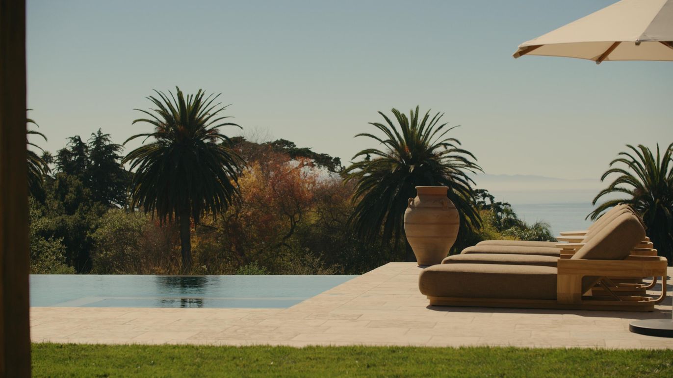 Exterior, Pool, Water