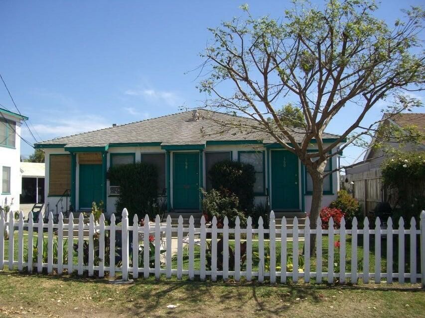 Backyard, Exterior, Facade, Ranch