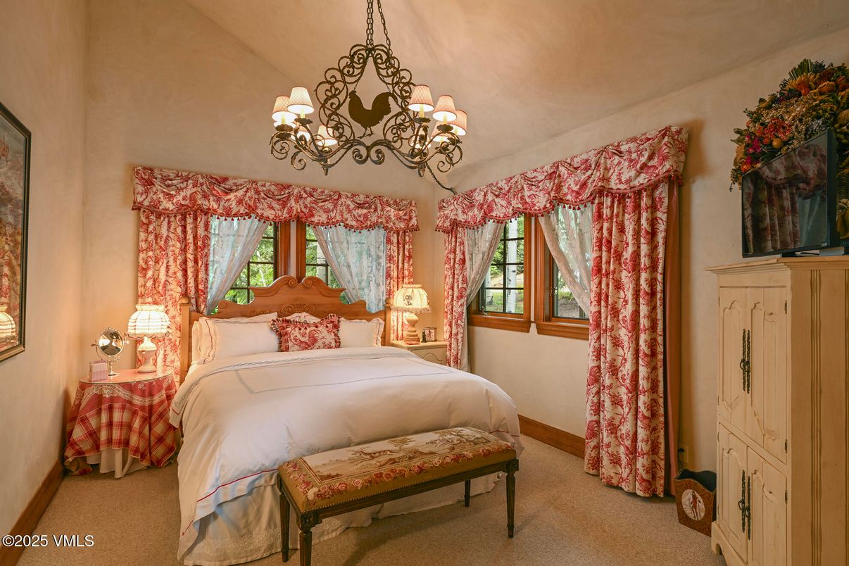 Bedroom, Chandelier, Interior