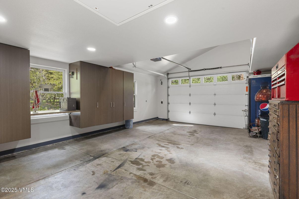 Garage, Interior, Recessed Lighting