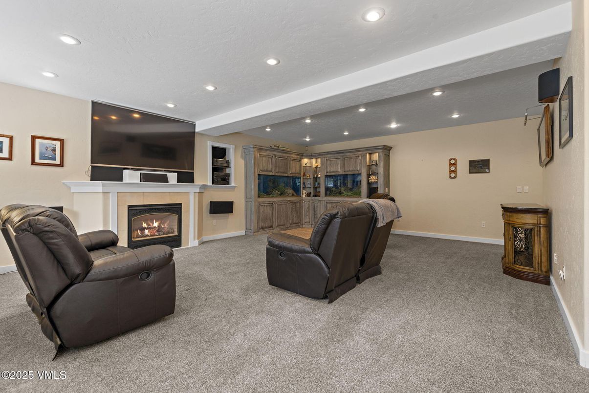 Fireplace, Interior, Living room, Recessed Lighting