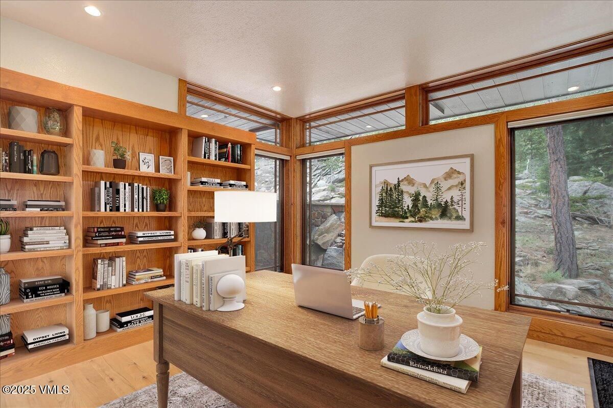 Home Office, Interior, Recessed Lighting, Wood Texture Flooring