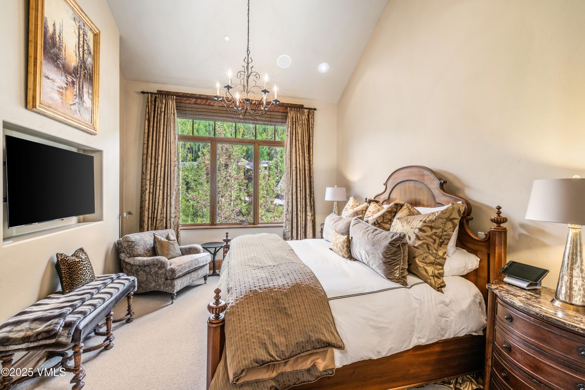 Bedroom, Chandelier, Interior, Recessed Lighting