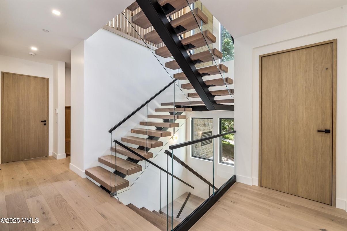 Interior, Recessed Lighting, Wood Texture Flooring