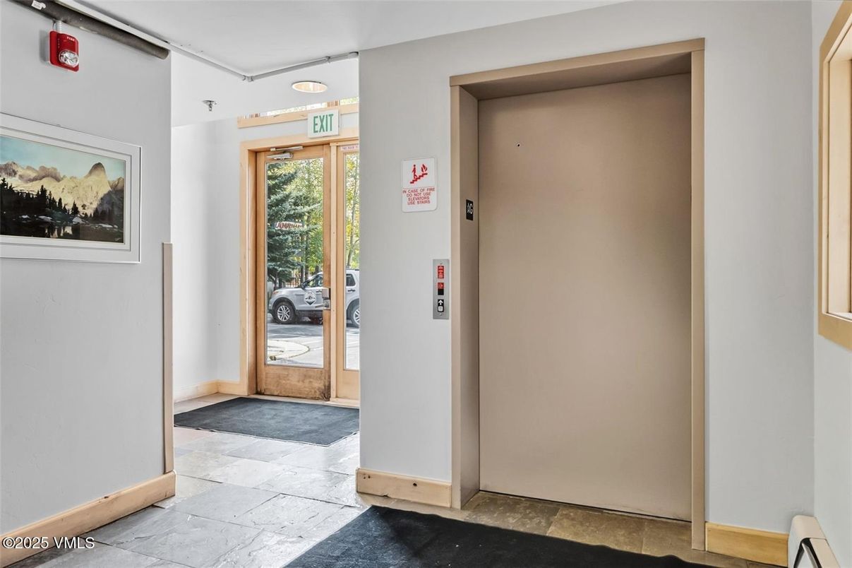 Elevator, Interior