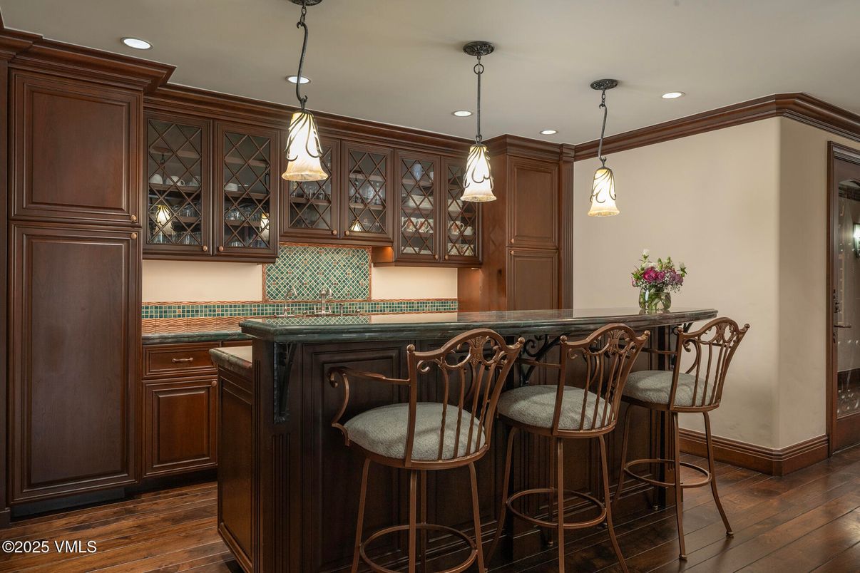 Interior, Pendant Lights, Recessed Lighting, Wood Texture Flooring