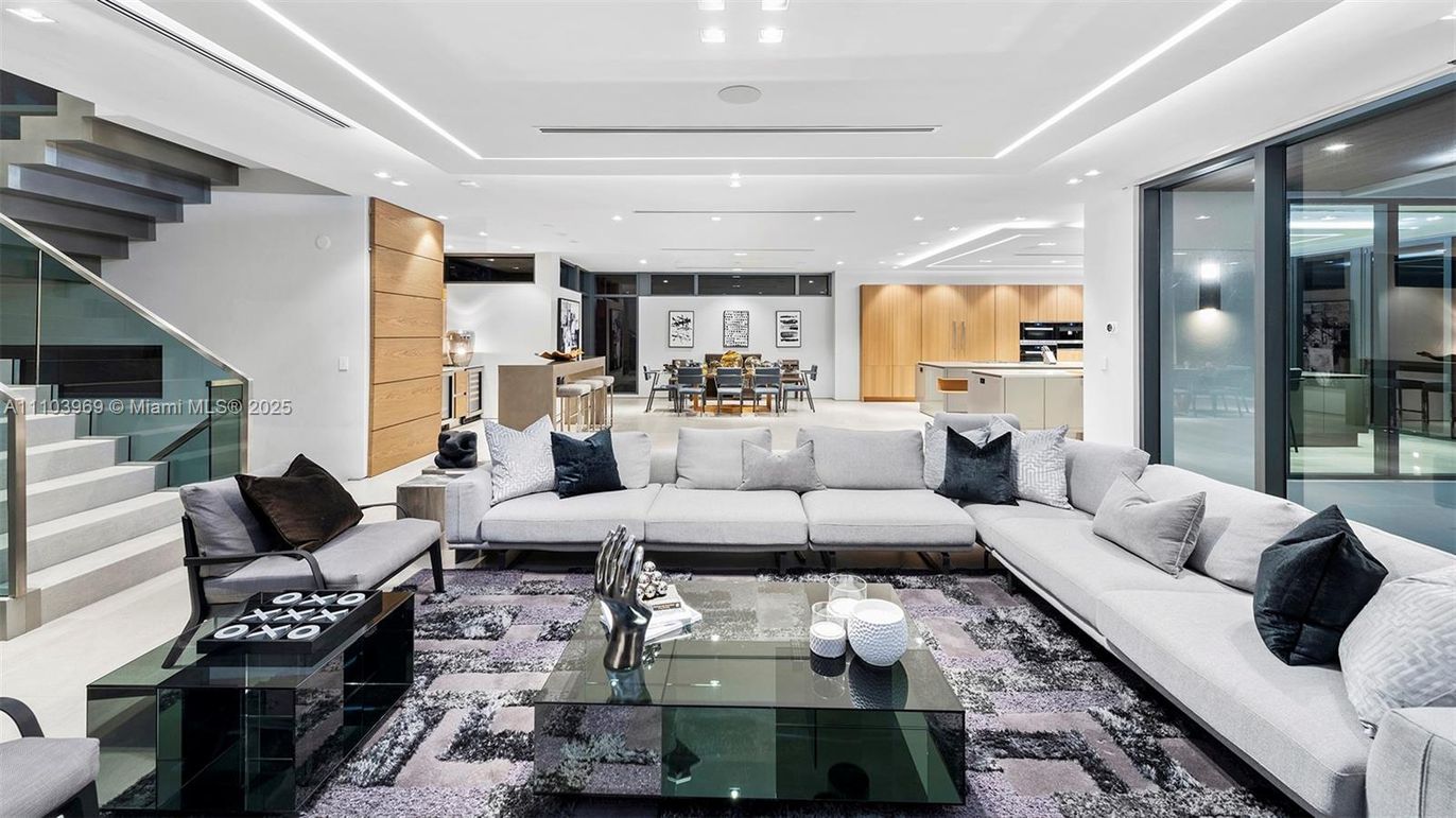 Dining room, Interior, Kitchen, Living room, Recessed Lighting, Stainless Steel Appliances