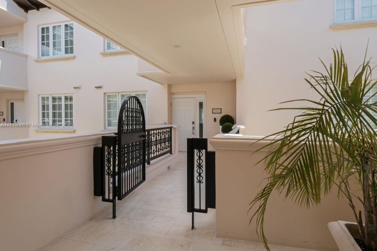 Exterior, Outdoor Kitchen