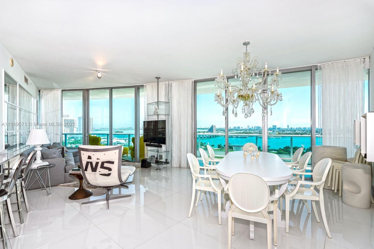 Chandelier, Dining room, Interior, Living room, Water