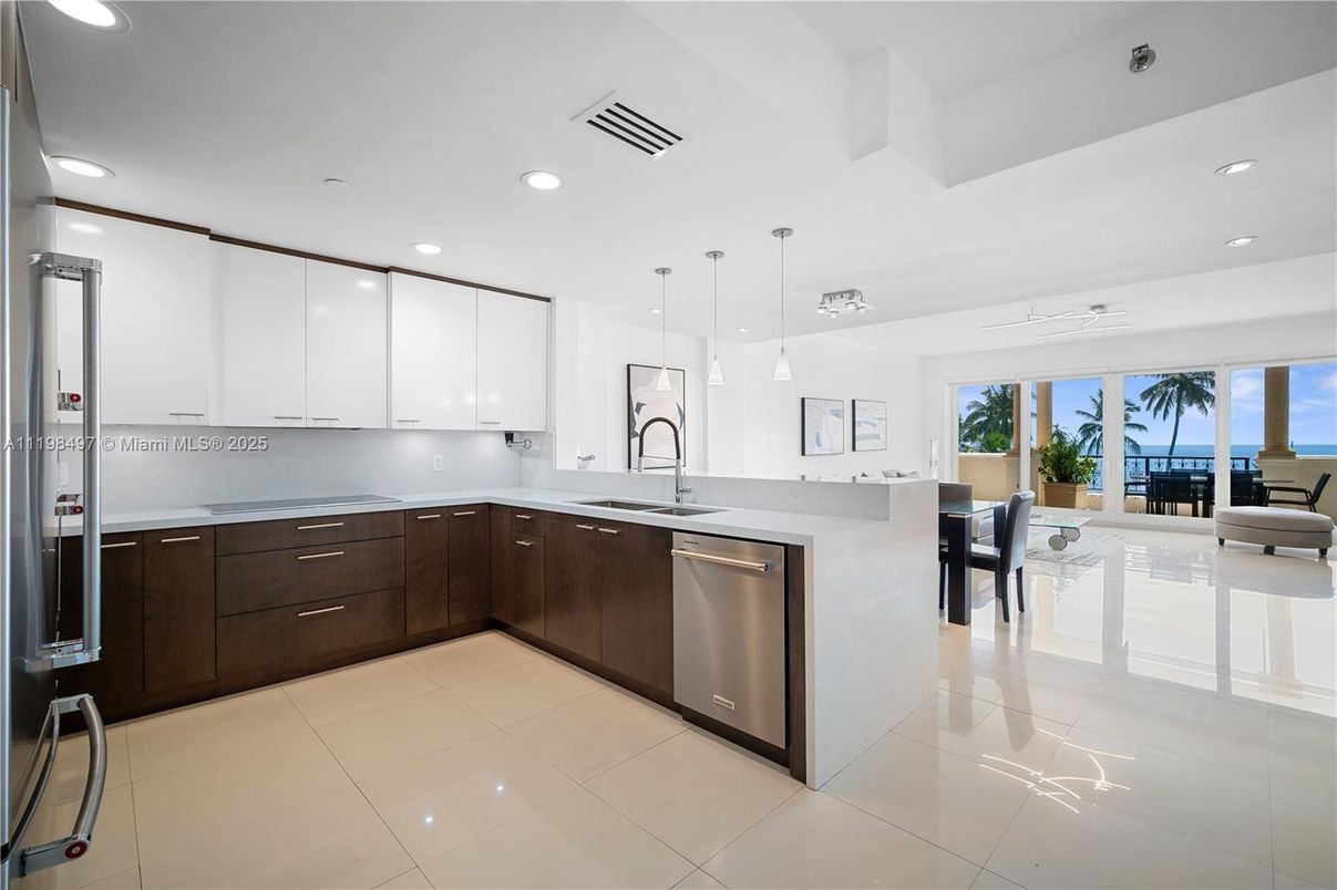 Interior, Kitchen, Pendant Lights, Recessed Lighting, Stainless Steel Appliances, Water