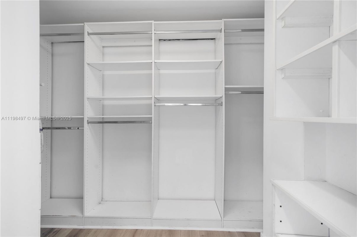 Interior, Walk-in Closets, Wood Texture Flooring