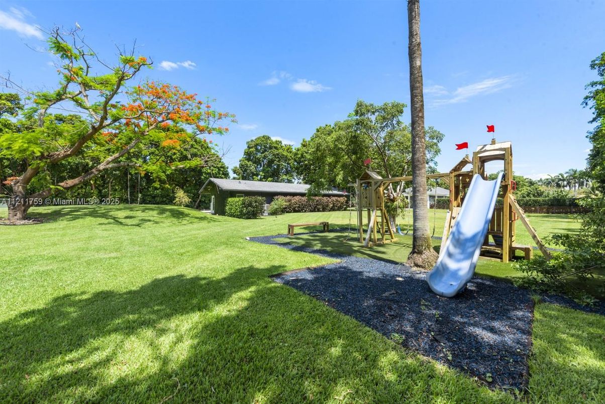 Backyard, Exterior, Playground
