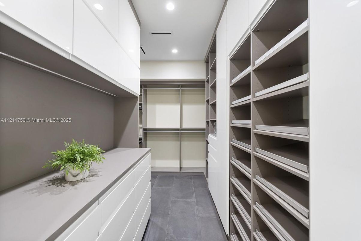 Interior, Recessed Lighting, Walk-in Closets