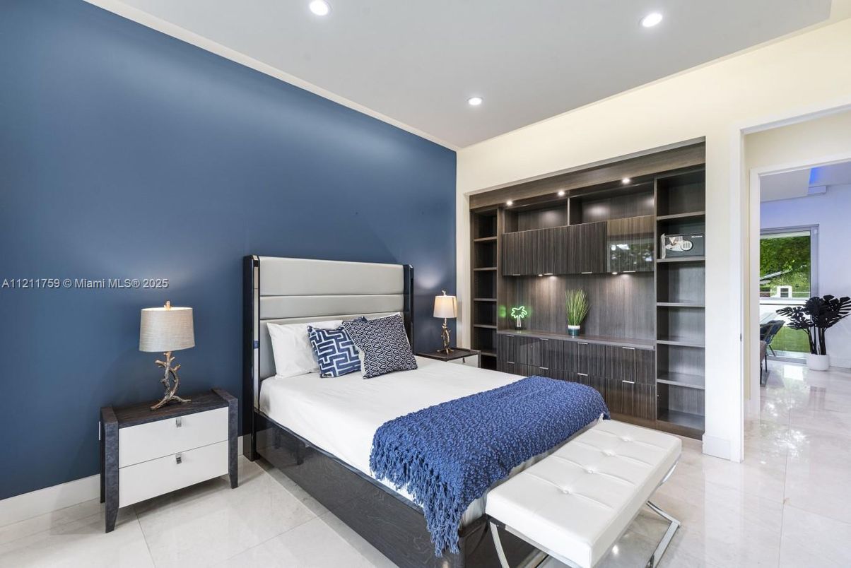 Bedroom, Interior, Recessed Lighting