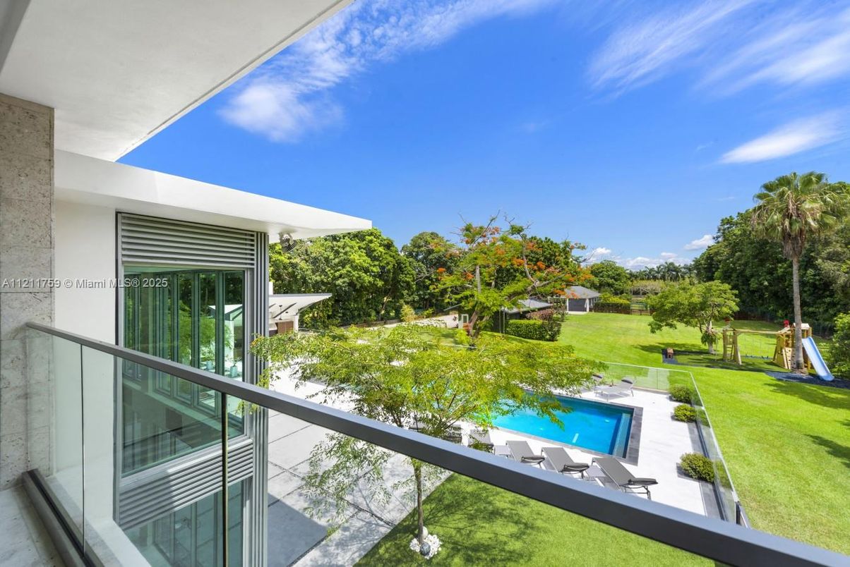 Exterior, Pool, Other